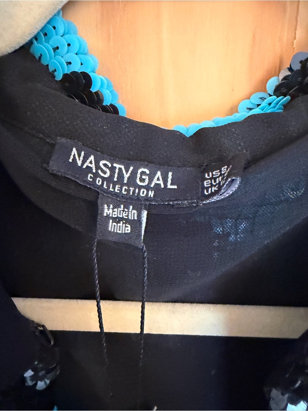 Nasty Gal Black, White & Teal Sequin Cropped Blazer - Picture 4 of 5